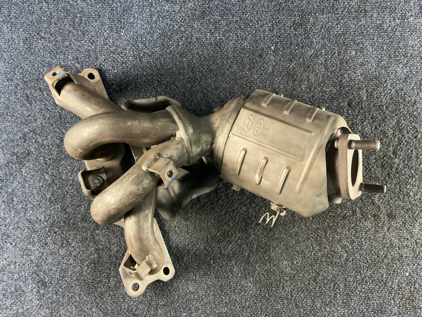 HYUNDAI/KIA Exhaust Manifold OEM PN 2851025250 EPA Code ACX