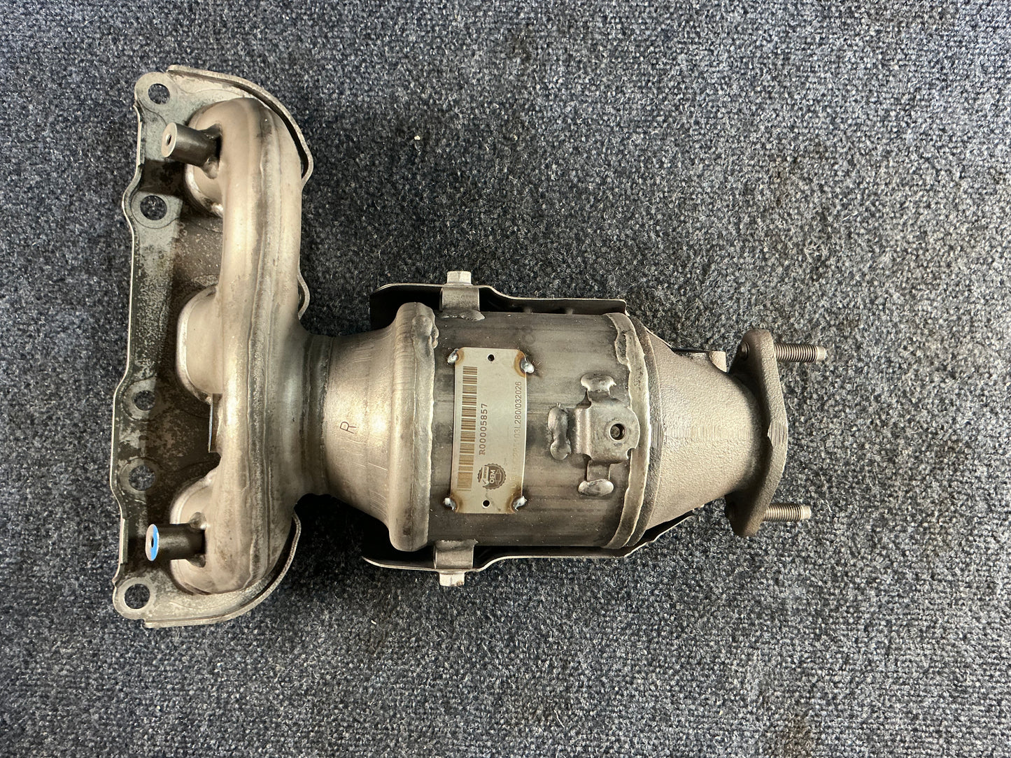 HYUNDAI/KIA Exhaust Manifold OEM PN 285103L280 EPA Code ACX
