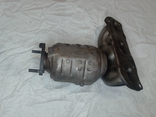 Right, Catalytic Converter with Integrated Exhaust Manifold