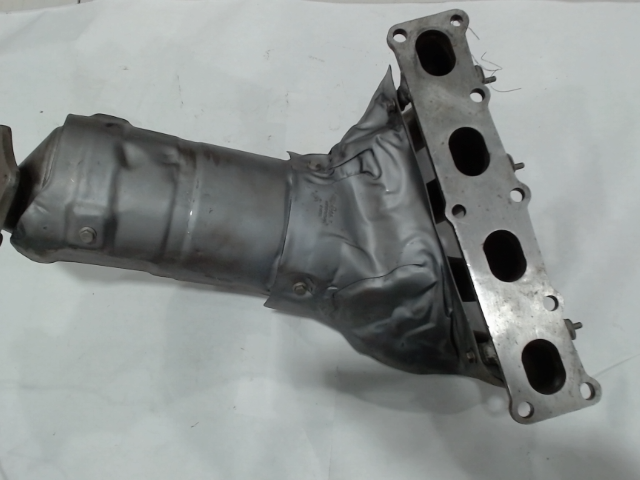 Catalytic Converter with Integrated Exhaust Manifold