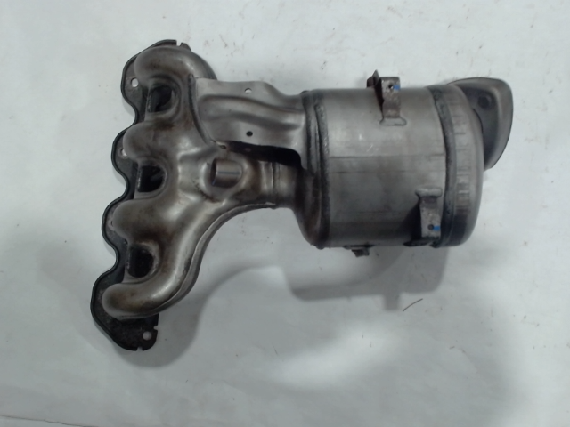 Catalytic Converter with Integrated Exhaust Manifold