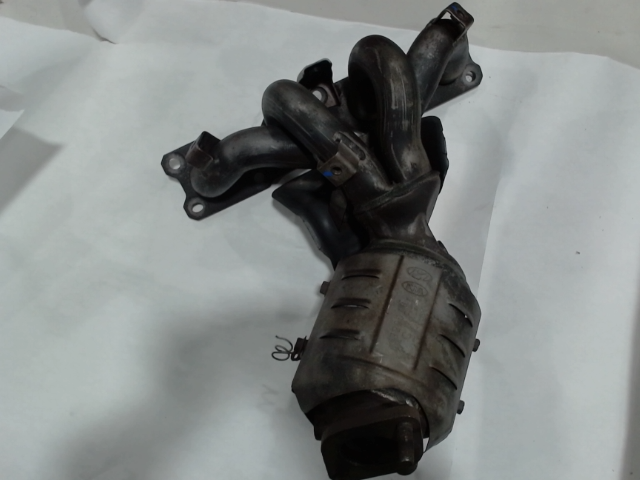 Catalytic Converter with Integrated Exhaust Manifold