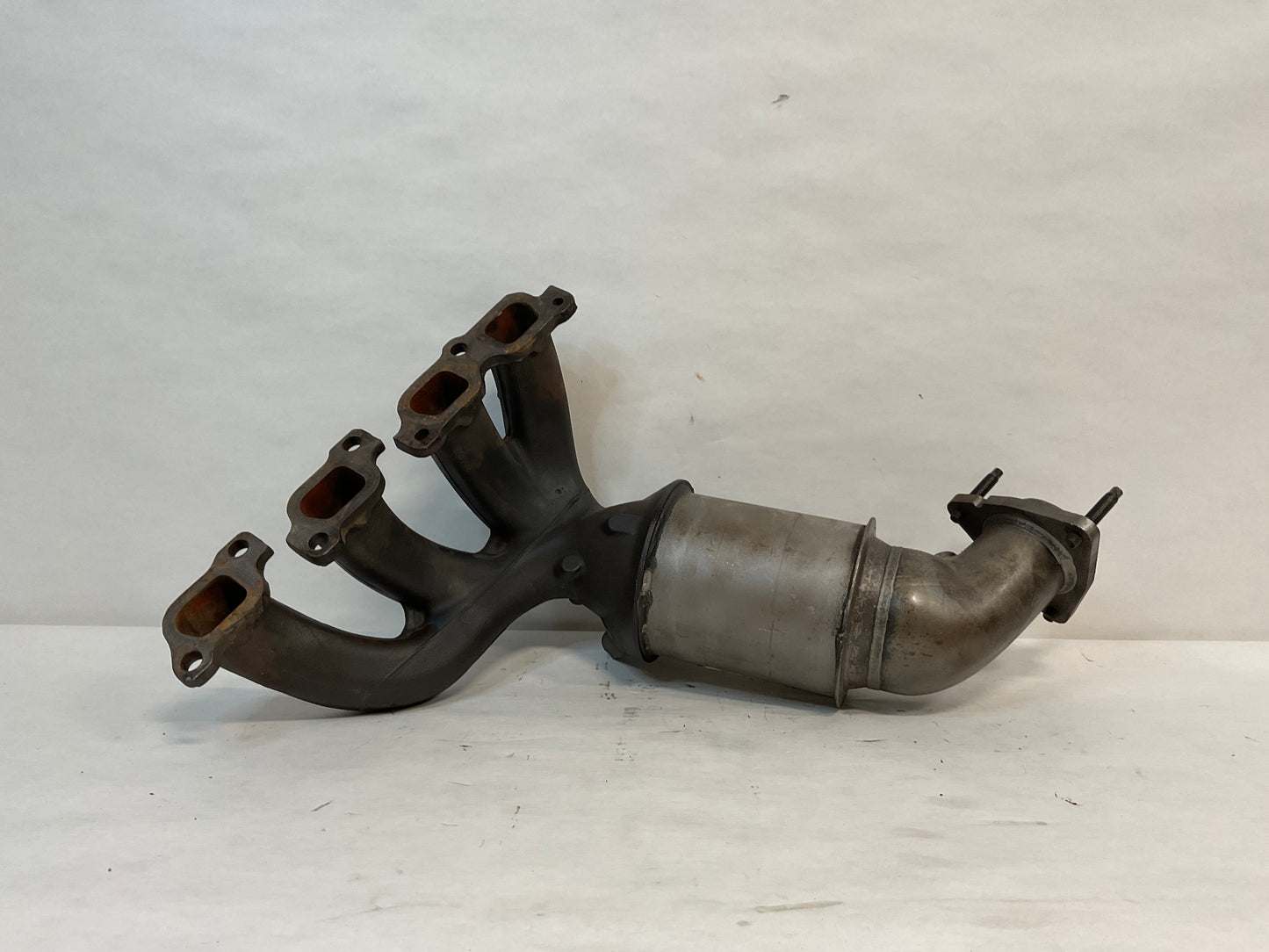 Exhaust Manifold with Catalytic Converter
Secondary P/N: Isuzu (8194201960)