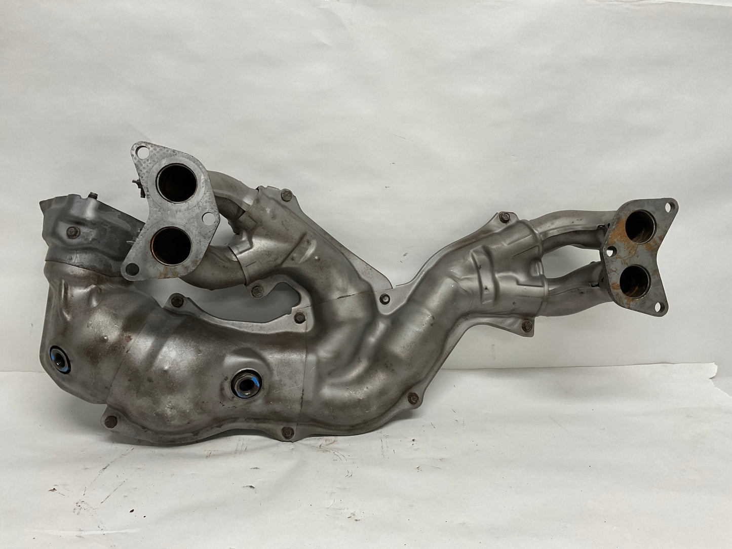 Cross Over Pipe - Subaru
MARK: FCA97