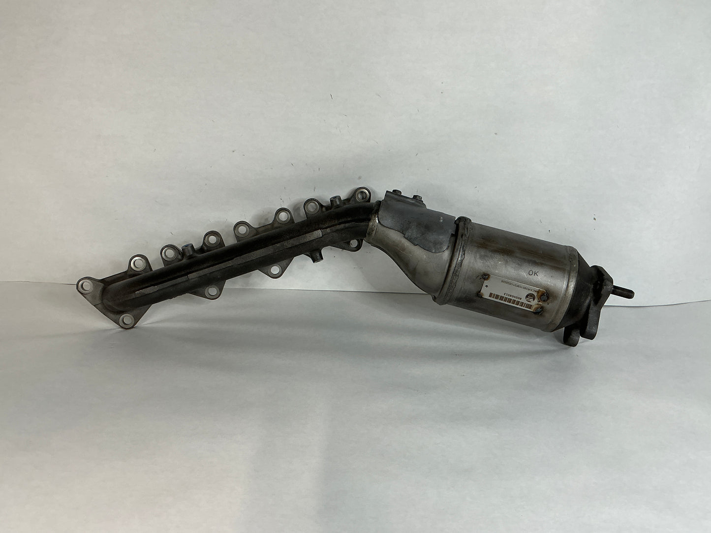 28510-3F011
Positions: Left
Other Names: Manifold Catalytic Assembly Exhaust Left-hand
Description:
Genesis. 4.6l. Left. Equus.