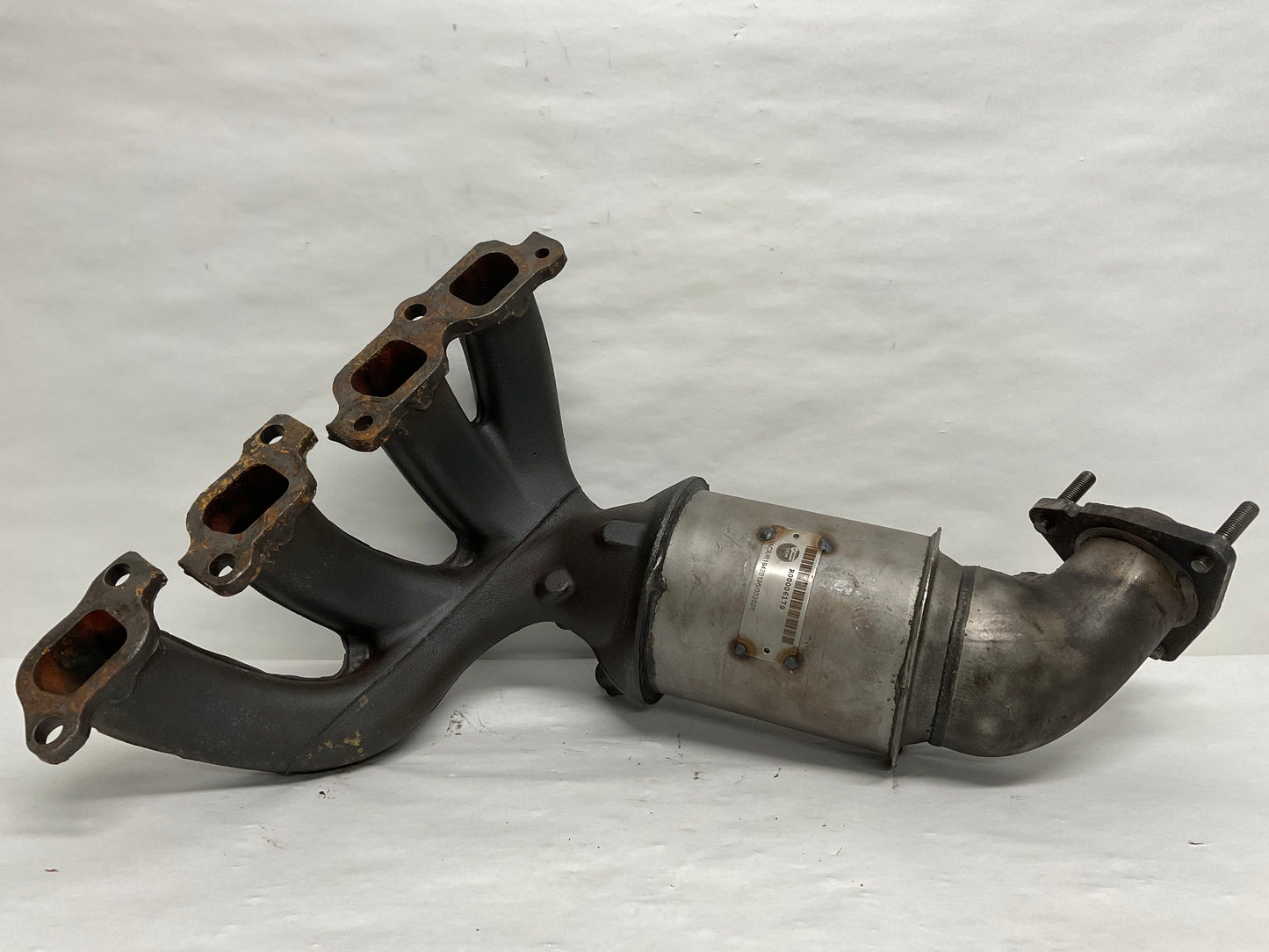 Exhaust Manifold with Catalytic Converter
Secondary P/N: Isuzu (8194201960)