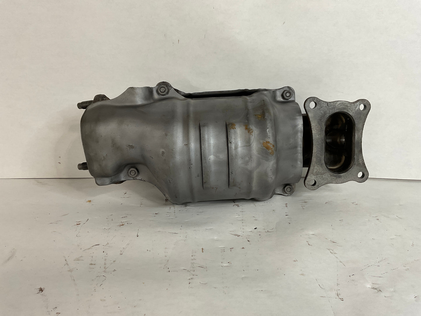 Left
Other Names: Pre-Converter, Converter Front
Description:
RDX. Upper. Front.