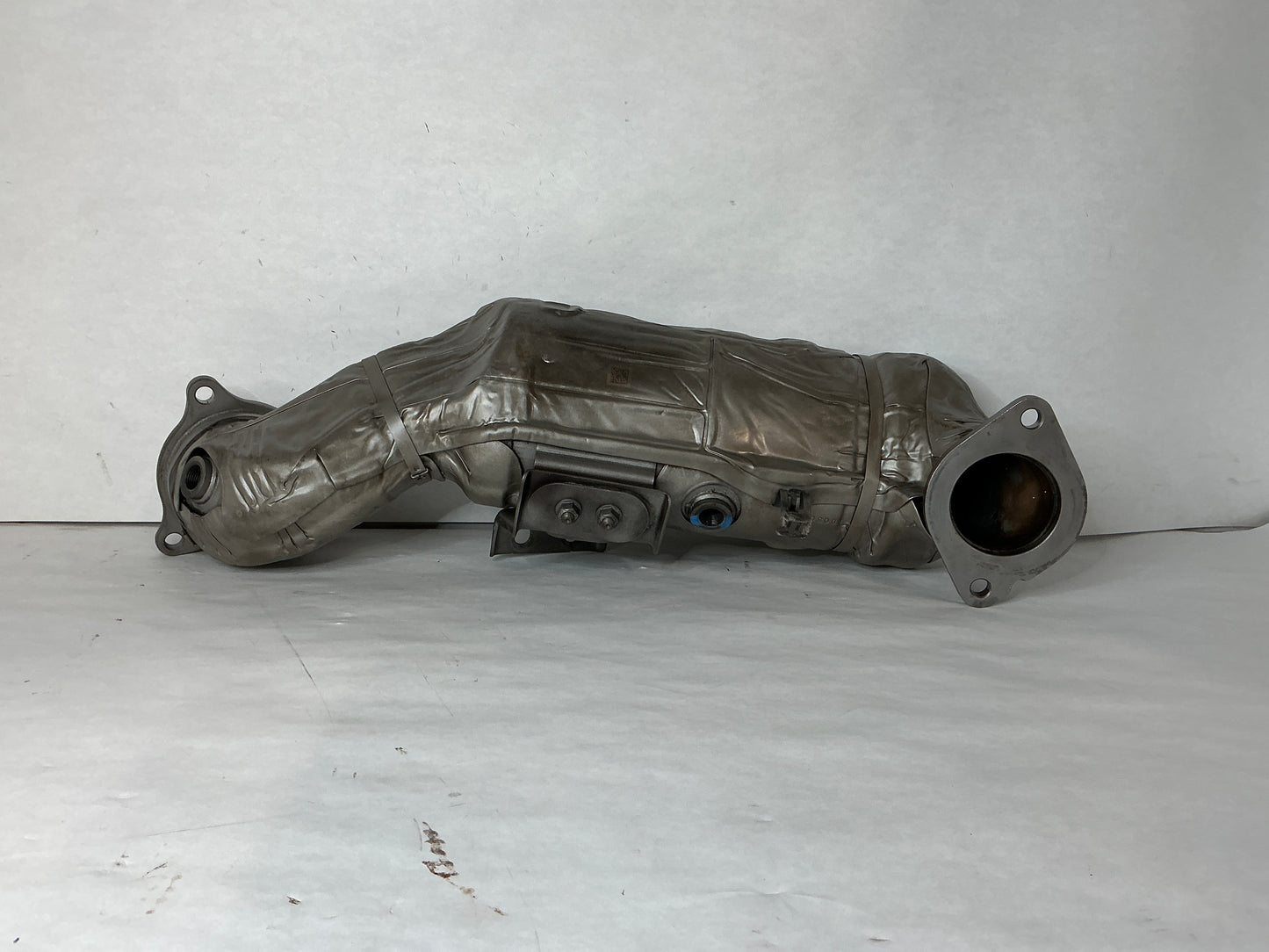 Converter Assembly
Explorer. 2.3l. Front. 2020-24.
Notes: PARTS: Part has related component that cannot be reused/reinstalled; nut.
Replaces: l1mz5e212b