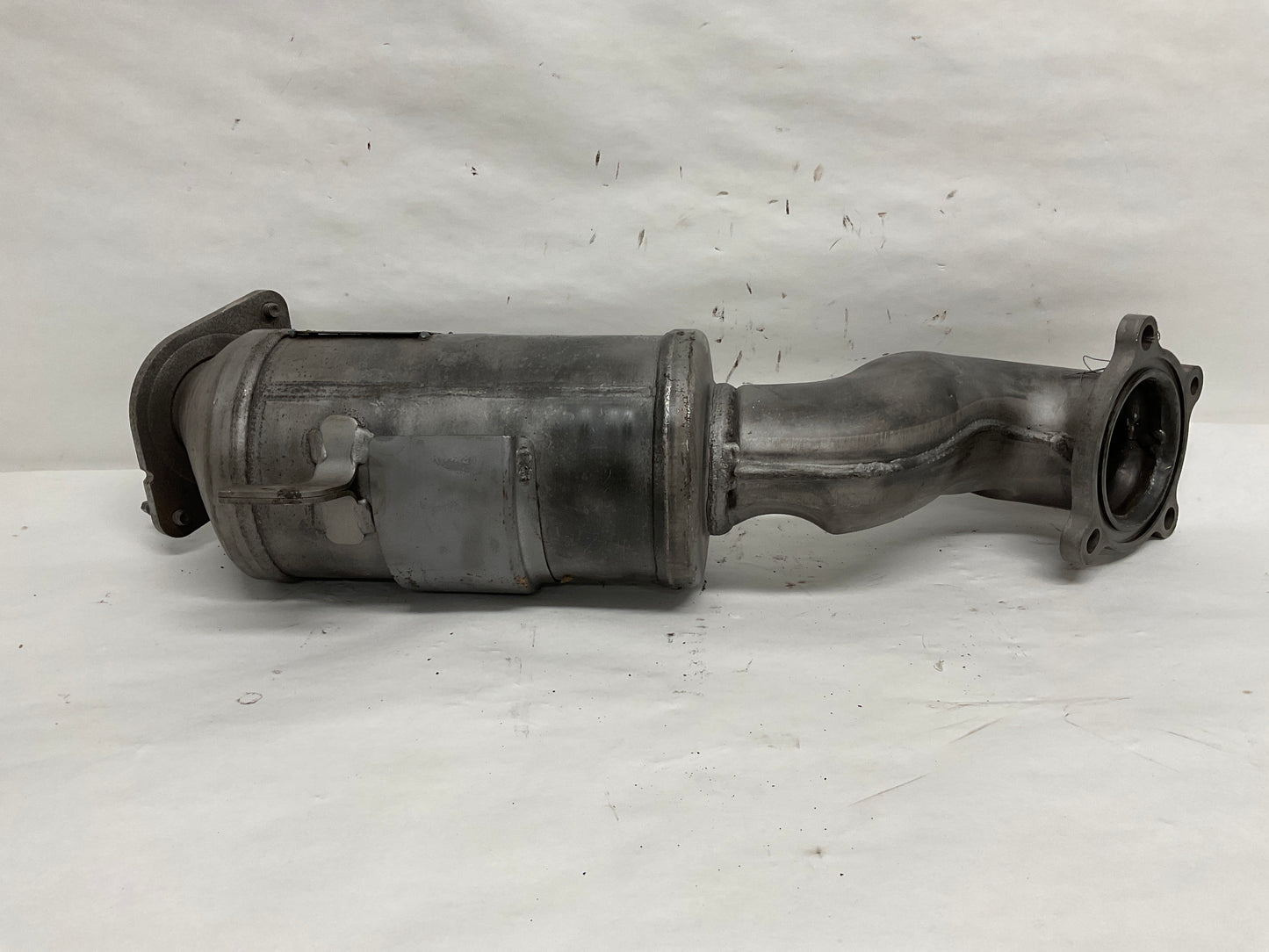 19420222
Other Names: Converter
Description:
ATS. 2.0l. To 09/06/16. CTS. 2.0l. 1st design. To 09/06/2016. Code-aazh. Code-abm3.
Includes Exhaust Manifold Pipe.
Replaces: 12656953