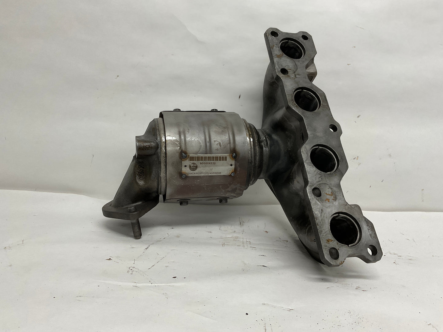 28510-2G240
Other Names: Manifold Catalytic A
Description:
Optima. 2.4l. Korea built. Federal.