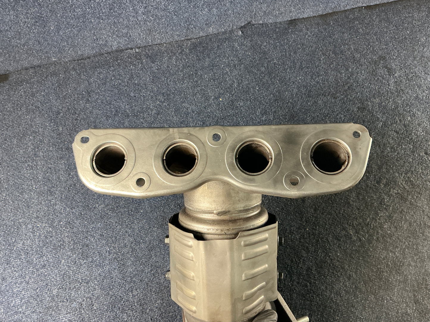 HYUNDAI/KIA Exhaust Manifold OEM PN 285102EAD0 EPA Code ACX