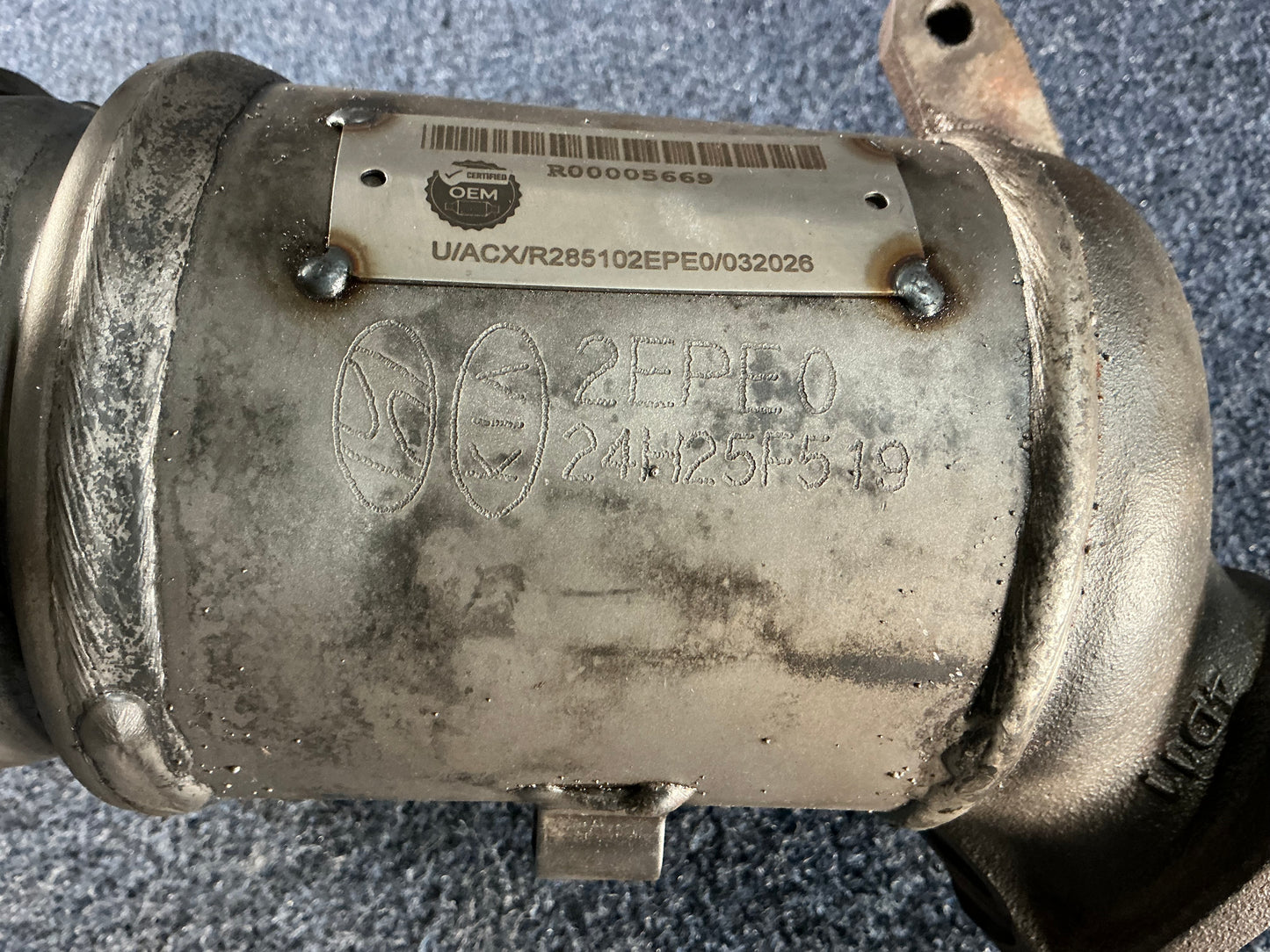 HYUNDAI/KIA Exhaust Manifold OEM PN 285102EPE0 EPA Code ACX