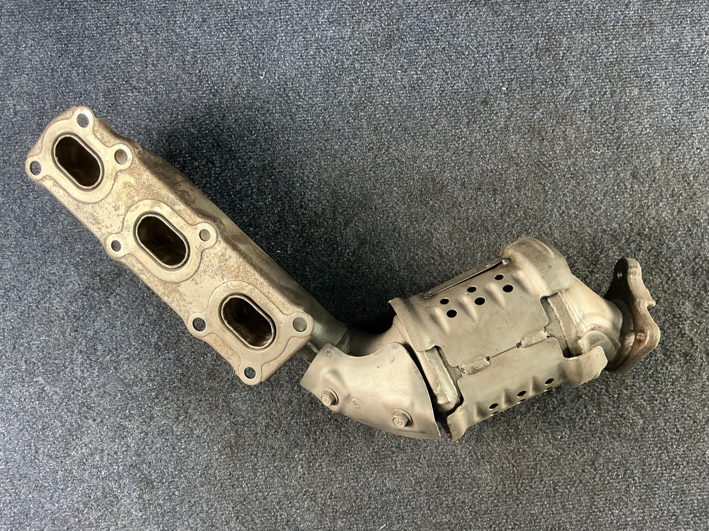 HYUNDAI/KIA Exhaust Manifold OEM PN 285103LAX0 EPA Code ACX