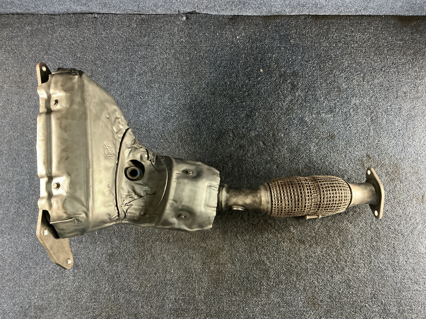 FORD Exhaust Manifold OEM PN EV6Z5G232C EPA Code ACX