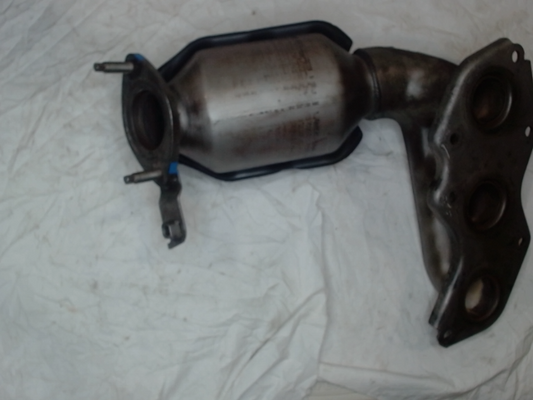 Left, Catalytic Converter with Integrated Exhaust Manifold, Stamped #L0P040