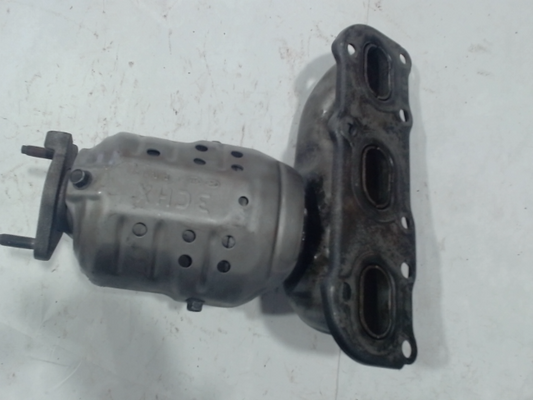 Right, Catalytic Converter with Integrated Exhaust Manifold
