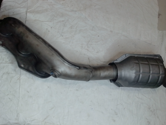 Right, Catalytic Converter with Integrated Exhaust Manifold