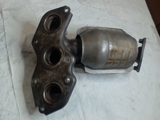 Right, Catalytic Converter with Integrated Exhaust Manifold