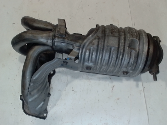 Catalytic Converter with Integrated Exhaust Manifold, Calif