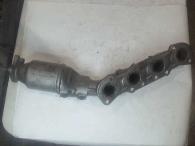 Right, Catalytic Converter with Integrated Exhaust Manifold