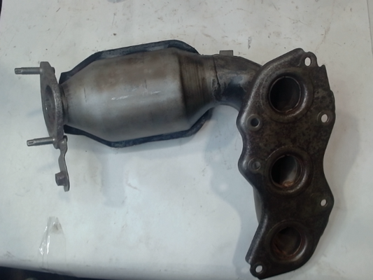 Left, Catalytic Converter with Integrated Exhaust Manifold