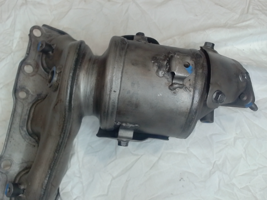 Right, Catalytic Converter with Integrated Exhaust Manifold, AWD