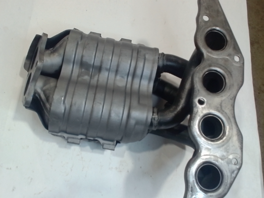 Exhaust Manifold, Serviced w/Exhaust Manifold with Intergrated Catalytic Converter