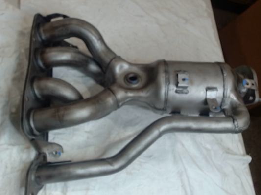 Catalytic Converter with Integrated Exhaust Manifold, Exc.Japan Built
