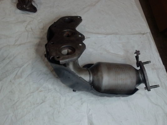 Left, Catalytic Converter with Integrated Exhaust Manifold