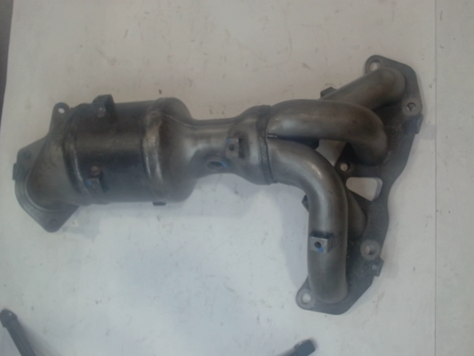 Catalytic Converter with Integrated Exhaust Manifold, Federal