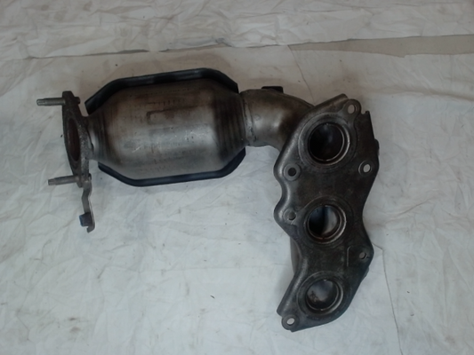 Left, Catalytic Converter with Integrated Exhaust Manifold