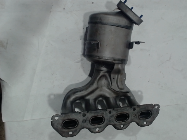 Catalytic Converter with Integrated Exhaust Manifold