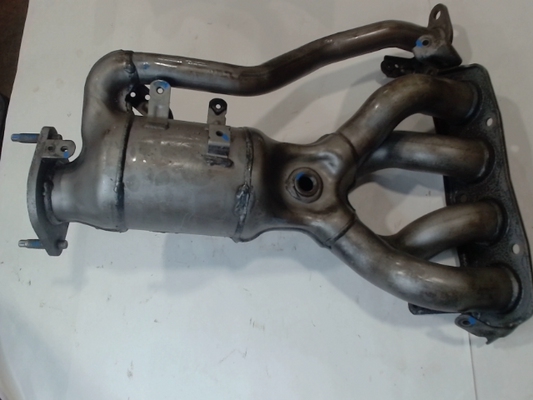 Catalytic Converter with Integrated Exhaust Manifold, Exc.Japan Built