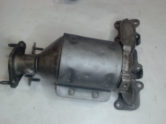 Left, Catalytic Converter with Integrated Exhaust Manifold