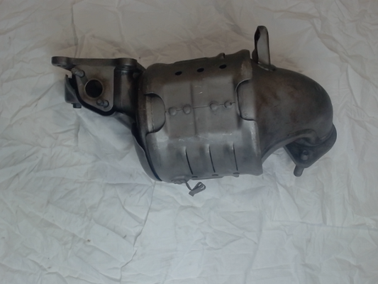 Catalytic Converter with Integrated Exhaust Manifold