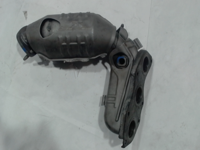 Right, Catalytic Converter with Integrated Exhaust Manifold