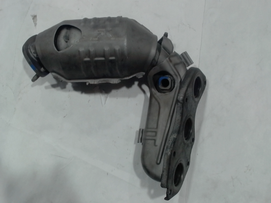 Right, Catalytic Converter with Integrated Exhaust Manifold