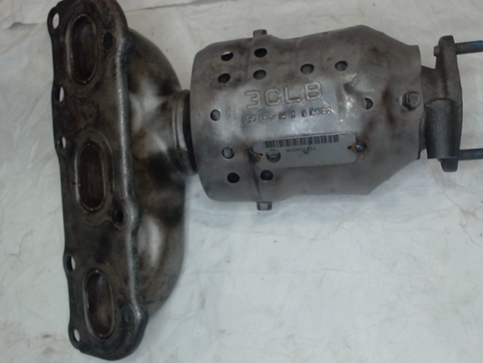 Right, Catalytic Converter with Integrated Exhaust Manifold
