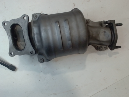 Right, Catalytic Converter with Integrated Exhaust Manifold, Federal