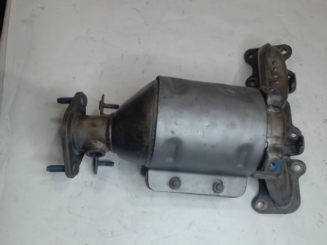 Front, Catalytic Converter with Integrated Exhaust Manifold