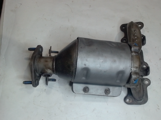 Front, Catalytic Converter with Integrated Exhaust Manifold