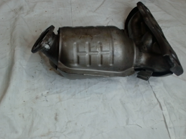 Right, Catalytic Converter with Integrated Exhaust Manifold