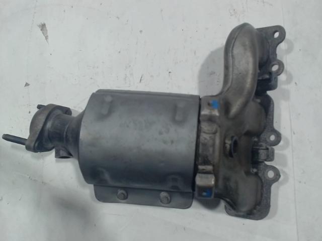 Right, Catalytic Converter with Integrated Exhaust Manifold