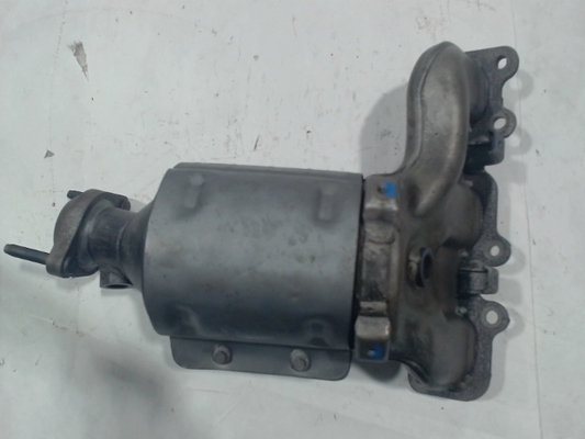 Right, Catalytic Converter with Integrated Exhaust Manifold