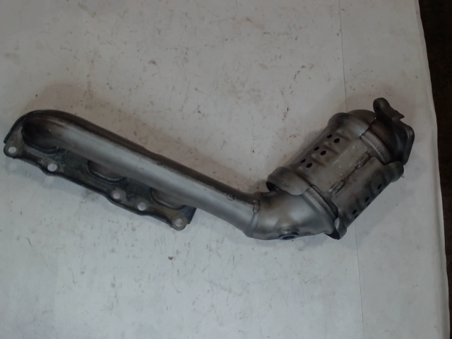 Right, Catalytic Converter with Integrated Exhaust Manifold