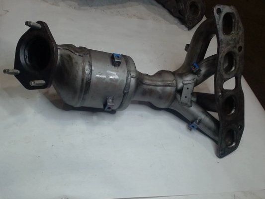 Catalytic Converter with Integrated Exhaust Manifold, USA built