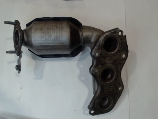 Left, Catalytic Converter with Integrated Exhaust Manifold
