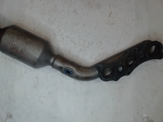 Right, Catalytic Converter with Integrated Exhaust Manifold