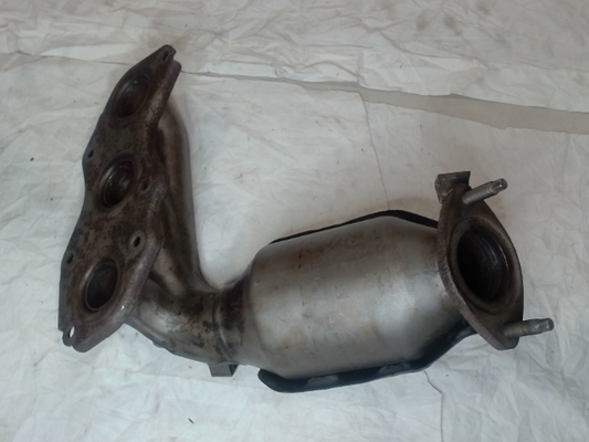 Left, Catalytic Converter with Integrated Exhaust Manifold