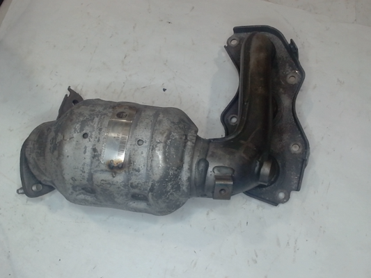 Left, Catalytic Converter with Integrated Exhaust Manifold